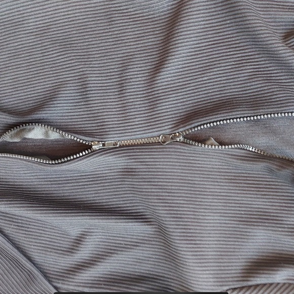 Zip Top - Picture 5 of 6
